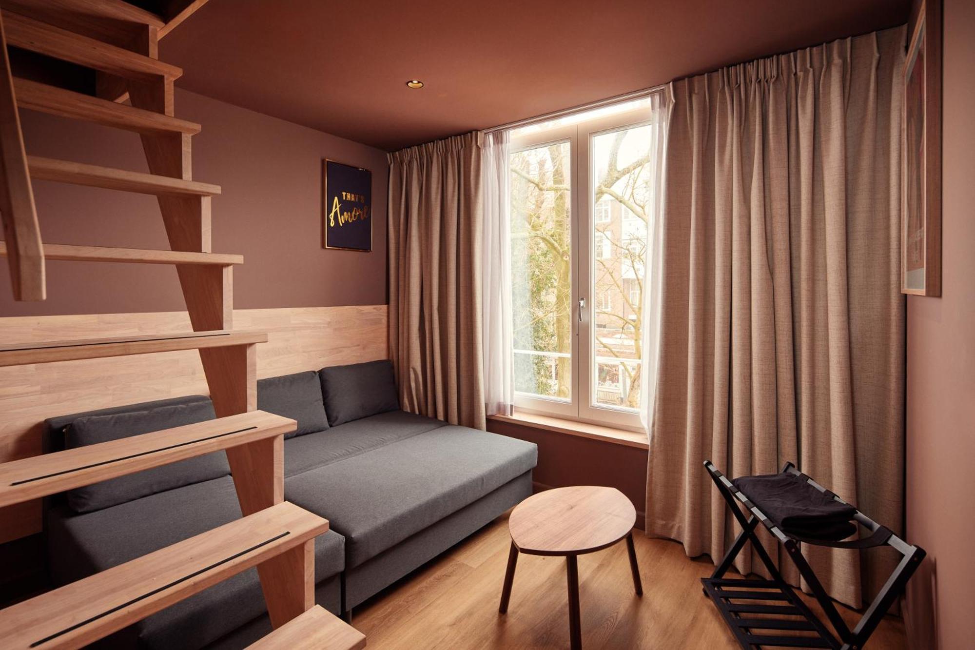 The Elephant Hostel Amsterdam Exterior photo