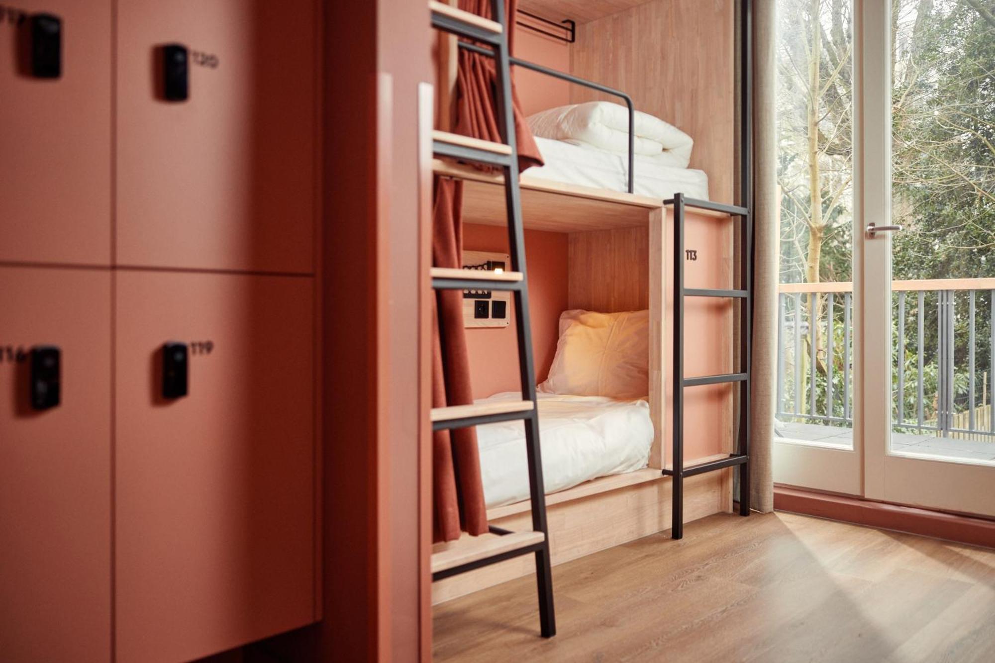 The Elephant Hostel Amsterdam Exterior photo